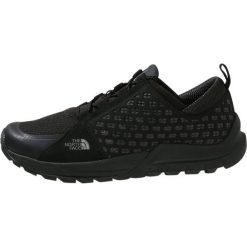 The North Face MOUNTAIN Sneakersy niskie black/smoke. Buty sportowe na co dzień męskie marki The North Face. W wyprzedaży za 359.20 zł.