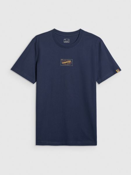 4F T-shirt regular z nadrukiem męski - granatowy S. Niebieskie t-shirty męskie 4f, m, bez wzorów, z bawełny, bez kołnierzyka, bez ramiączek. W wyprzedaży za 59.99 zł.
