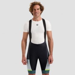 Spodenki rowerowe męskie Rogelli Hero II. Czarne szorty sportowe męskie Rogelli, bez wzorów, sportowe. Za 318.00 zł.