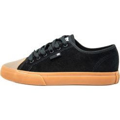 Trampki DC Shoes Manual Rt S, Mężczyźni. Czarne trampki męskie DC Shoes, bez wzorów, z zamszu, sportowe, bez zapięcia. Za 390.00 zł.