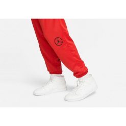 Spodnie męskie nike air jordan sport dna tricot pants chile red. Czerwone długie spodnie sportowe męskie Nike, bez wzorów, z dresówki. Za 279.00 zł.