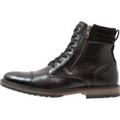 Call it Spring CAPOCOTTA Botki sznurowane black. Buty zimowe męskie marki Call it Spring. W wyprzedaży za 359.10 zł.