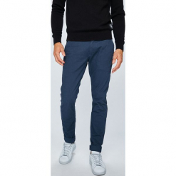 Pepe Jeans - Spodnie James. Spodnie na co dzień męskie marki Pepe Jeans. W wyprzedaży za 269.90 zł.