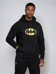 Bluza hoodie z nadrukiem Batman - czarny. Czarne bluzy nierozpinane męskie Sinsay, l, bez wzorów, bez ramiączek, bez kaptura. Za 69.99 zł.