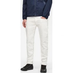 Dżinsy "3301" - Slim fit - w kolorze białym. Białe jeansy męskie G-Star, z aplikacjami, klasyczne. W wyprzedaży za 199.95 zł.