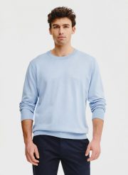 PAKO LORENTE – Niebieski sweter męski o-neck. Niebieskie swetry męskie Pako Lorente, bez wzorów, z poliamidu, bez kołnierzyka, bez ramiączek. Za 169.99 zł.