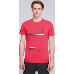 T-shirt męski TSM221 - koral. T-shirty męskie marki 4f. W wyprzedaży za 39.99 zł.