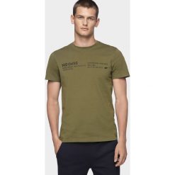 T-shirt męski TSM250 - khaki allover. Brązowe t-shirty męskie 4f, m, bez wzorów, bez kołnierzyka, bez ramiączek. Za 39.99 zł.