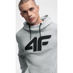 Bluza męska BLM301 - szary melanż. Bluzy z kapturem męskie marki 4f. Za 119.99 zł.