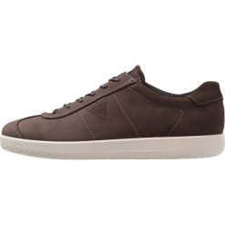 Ecco SOFT MENS Sneakersy niskie licorice. Buty sportowe na co dzień męskie ecco. Za 479.00 zł.