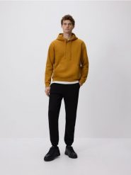 Bluza regular z kapturem - bursztynowy. Pomarańczowe bluzy z kapturem męskie Reserved, l, bez wzorów, z bawełny, z kapturem. Za 129.99 zł.