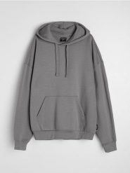 Bluza z kapturem z domieszką bawełny - szary. Szare bluzy nierozpinane męskie Sinsay, l, bez wzorów, z bawełny, z kapturem. Za 39.99 zł.