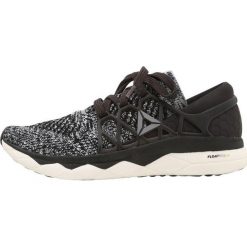 Reebok FLOATRIDE RUN ULTK Obuwie do biegania treningowe black/coal/white. Buty do biegania męskie marki Reebok. W wyprzedaży za 389.40 zł.