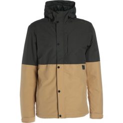Brunotti DELAWARE Kurtka snowboardowa pine grey. Kurtki narciarskie i snowboardowe męskie marki Brunotti. W wyprzedaży za 503.20 zł.