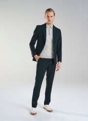 PAKO LORENTE – Wełniane zielone spodnie garniturowe. Zielone eleganckie spodnie męskie Pako Lorente, bez wzorów, z wełny, eleganckie. Za 549.99 zł.