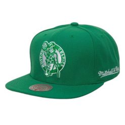 Czapka typu snapback Mitchell & Ness Christmas Day Boston Celtics. Zielone czapki męskie Mitchell & Ness, bez wzorów, wizytowe. Za 198.50 zł.
