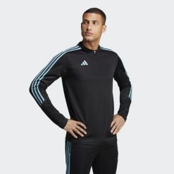 Bluza męska adidas Tiro 23 Club Training Top. Czarne bluzy nierozpinane męskie ADIDAS, m, bez wzorów, z materiału, sportowe, bez ramiączek, bez kaptura. Za 139.00 zł.