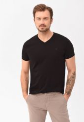 T-shirt z dekoltem w serek T-SLIT. Czarne t-shirty męskie Volcano, m, bez wzorów, z bawełny, bez kołnierzyka, bez ramiączek. Za 59.99 zł.