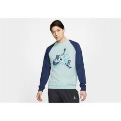 Bluza sportowa męska Nike Air Jordan Jumpman Classics. Niebieskie bluzy bez kaptura męskie Nike, l, bez wzorów, bez kaptura. Za 269.00 zł.