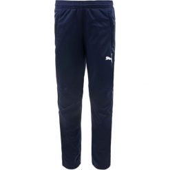 Spodnie Sportowe PUMA JR Peacoat 116 - Optymalny Komfort i Swoboda Ruchu. Niebieskie długie spodnie sportowe męskie Puma, bez wzorów, z poliesteru, do piłki nożnej. Za 170.99 zł.
