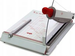 Argo Gilotyna z automatycznym dociskiem A4 ARGO RC380SC 510073 40 krt. Golarki męskie Argo. Za 1,638.82 zł.
