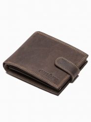 Portfel męski skórzany - ciemnobrązowy. Brązowe portfele męskie Ombre Clothing, bez wzorów. W wyprzedaży za 97.49 zł.