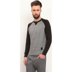 BLUZA NIEROZPINANA MĘSKA REGLAN, KLASYCZNA. Bluzy nierozpinane męskie marki TOP SECRET. W wyprzedaży za 49.99 zł.