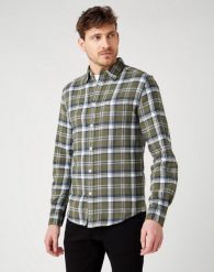 MĘSKA KOSZULA WRANGLER LS 1 PKT SHIRT IVY GREEN W5F1B3XIX 112141439. Zielone koszule męskie Wrangler, m, bez wzorów, bez kołnierzyka, bez ramiączek. Za 129.99 zł.
