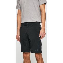 Jack Wolfskin - Szorty. Czarne szorty sportowe męskie Jack Wolfskin, bez wzorów, z materiału, casualowe. W wyprzedaży za 179.90 zł.