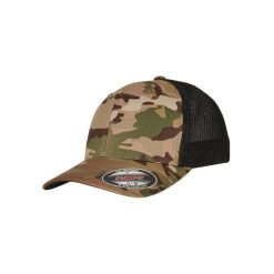 Czapka Flexfit Trucker Mesh. Zielone czapki męskie FLEXFIT, bez wzorów, z meshu. Za 140.00 zł.
