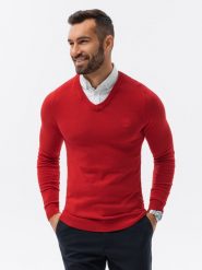 Sweter męski z białym kołnierzykiem - czerwony V4. Czerwone swetry męskie Ombre Clothing, bez wzorów, z bawełny, klasyczne, bez kołnierzyka, bez ramiączek. W wyprzedaży za 69.99 zł.