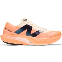 Buty męskie New Balance FuelCell Rebel v4 MFCXCO4 – pomarańczowe. Brązowe buty do biegania męskie New Balance, bez wzorów, z gumy, bez zapięcia, do biegania. Za 499.99 zł.