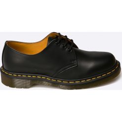 Dr Martens - Półbuty. Czarne codzienne półbuty męskie Dr. Martens, z gumy, casualowe. W wyprzedaży za 439.90 zł.