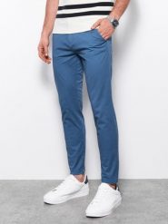 Spodnie męskie chino - niebieskie V3 - Rozmiar: S. Niebieskie eleganckie spodnie męskie Ombre Clothing, bez wzorów, z bawełny. W wyprzedaży za 69.99 zł.