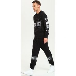 BLUZA ROZPINANA MĘSKA KLASYCZNA. Bluzy rozpinane męskie marki DRYWASH. W wyprzedaży za 59.99 zł.