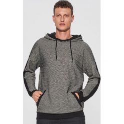 Bluza promująca akcję Movember - Jasny szary. Bluzy nierozpinane męskie marki Cropp. W wyprzedaży za 69.99 zł.