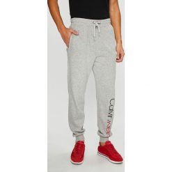Calvin Klein Underwear - Spodnie. Spodnie na co dzień męskie Calvin Klein Underwear. Za 279.90 zł.