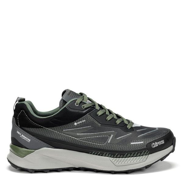 Buty trekkingowe Chiruca Sucre 01 Gore-Tex. Szare buty trekkingowe męskie Chiruca, bez wzorów, z gore-texu, bez zapięcia, wspinaczkowe, gore-tex. Za 436.99 zł.
