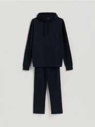 Dwuczęściowa piżama - granatowy. Niebieskie piżamy męskie Reserved, l, bez wzorów, z bawełny, bez kołnierzyka, bez ramiączek. Za 159.99 zł.