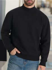 Bluza ze stójką - czarny. Czarne bluzy nierozpinane męskie Sinsay, l, bez wzorów, bez ramiączek, bez kaptura. W wyprzedaży za 19.99 zł.