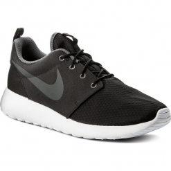 Buty NIKE - Roshe One Se 844687 004 Black/Dark Grey/Dark Grey. Czarne buty sportowe na co dzień męskie Nike, z materiału, eleganckie. W wyprzedaży za 289.00 zł.