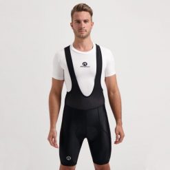 Spodenki rowerowe męskie Rogelli Core. Czarne szorty sportowe męskie Rogelli, bez wzorów, sportowe. W wyprzedaży za 168.00 zł.