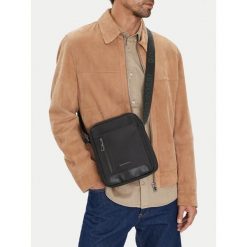 Saszetka GINO ROSSI. Czarne saszetki męskie Gino Rossi, bez wzorów, małe. Za 99.99 zł.