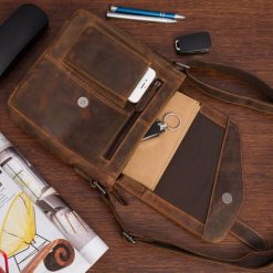 Torba męska skórzana na ramię zgrabna brązowa elegancka Beltimore N18. Brązowe torby męskie na ramię bez wzorów, eleganckie, na ramię. Za 319.90 zł.