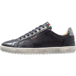 Pantofola d`Oro CANAVERSE Sneakersy niskie dress blue. Buty sportowe na co dzień męskie Pantofola d`Oro. W wyprzedaży za 407.20 zł.