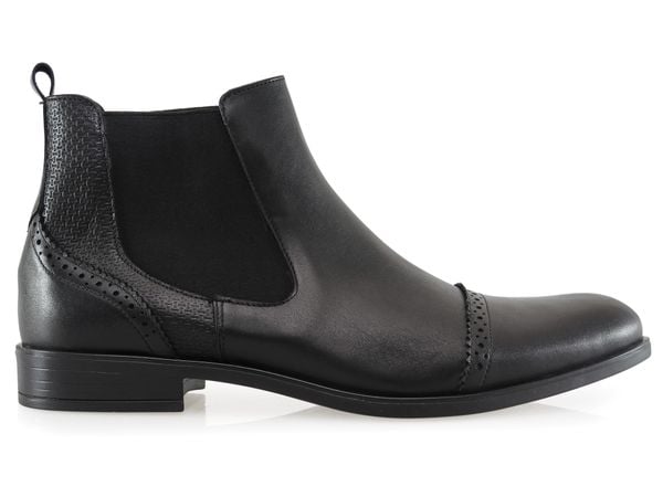 Czarne męskie buty zimowe - sztyblety BZ16. Czarne sztyblety męskie Modini Moda Męska, z materiału, bez obcasa, bez zapięcia. W wyprzedaży za 396.00 zł.