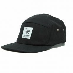 Czapka typu trucker – dżokejka / dla dorosłych / rozmiar uniwersalny (czarna). Czarne czapki męskie SURF MONKEY, bez wzorów, sportowe. Za 139.95 zł.