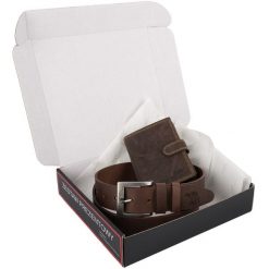 Zestaw prezentowy męski skórzany pasek portfel pudełko premium Beltimore Z54. Brązowe portfele męskie bez wzorów. Za 100.99 zł.