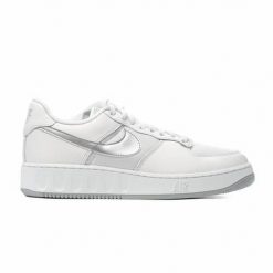 Buty do biegania męskie Nike Air Force 1 Low Unity. Białe buty do biegania męskie Nike, bez wzorów, z gumy, bez zapięcia, do biegania, nike air force. Za 299.00 zł.