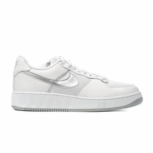 Buty do biegania męskie Nike Air Force 1 Low Unity. Białe buty do biegania męskie Nike, bez wzorów, z gumy, bez zapięcia, do biegania, nike air force. Za 249.00 zł.